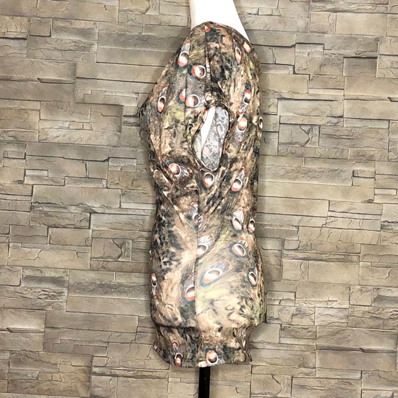 Lightweight taupe peacock-print top - Picture 2 of 3